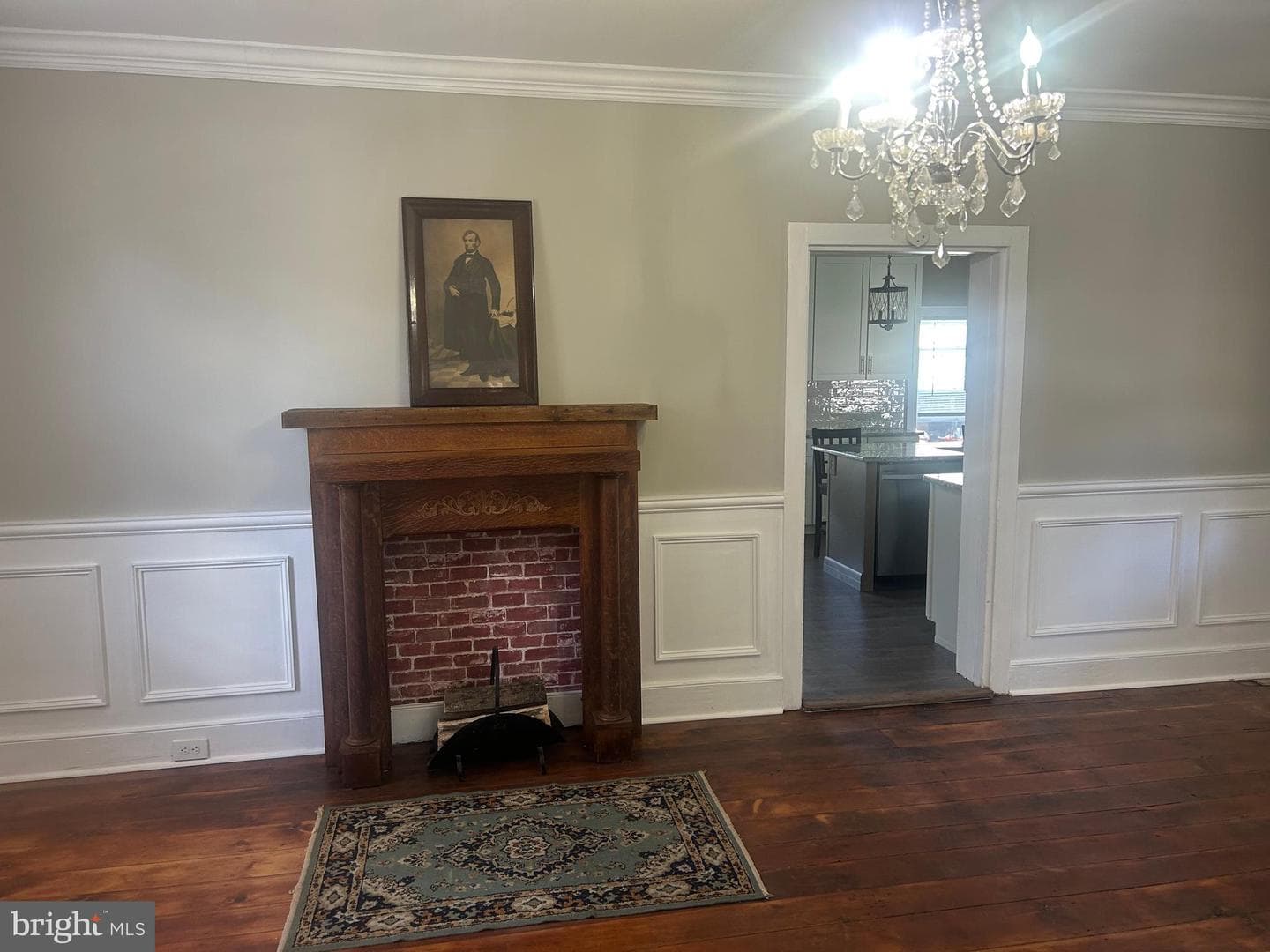 111 E Main Street photo 18