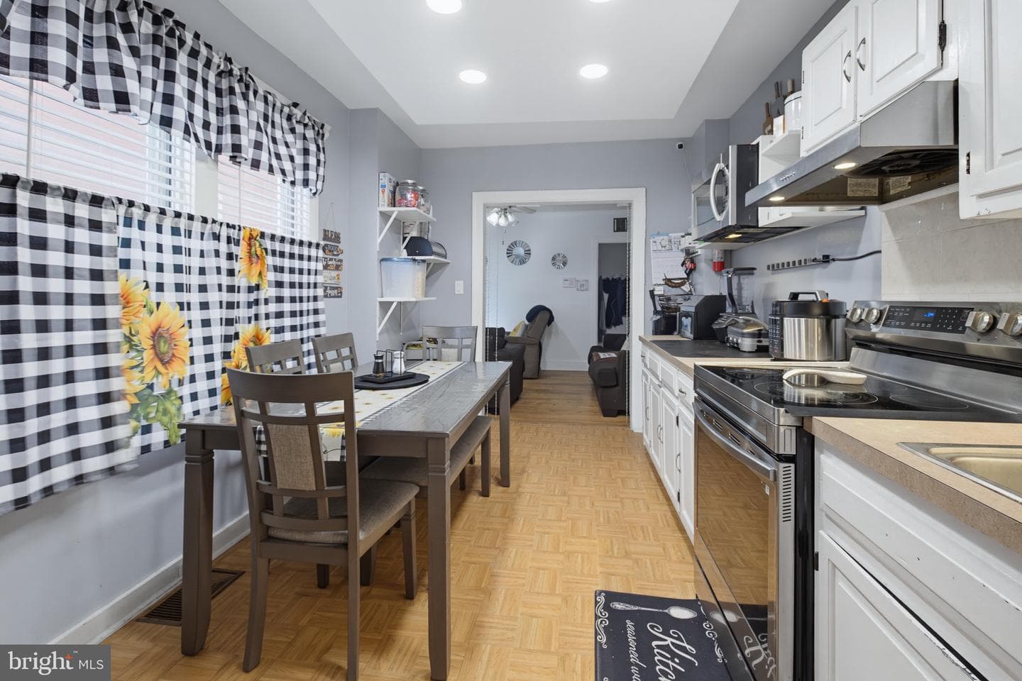413 Hamilton Street photo 10
