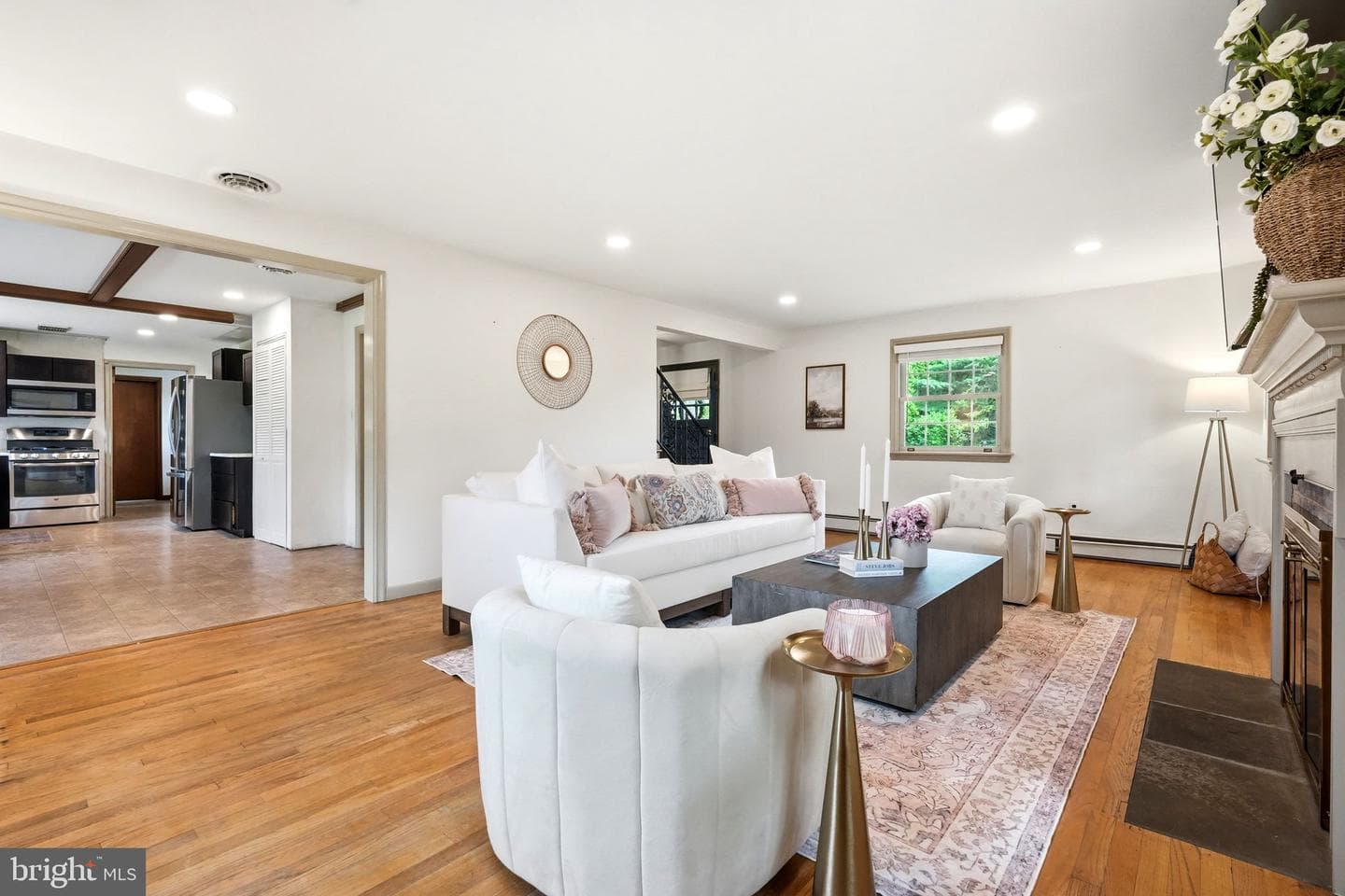 1555 Mission Road photo 12