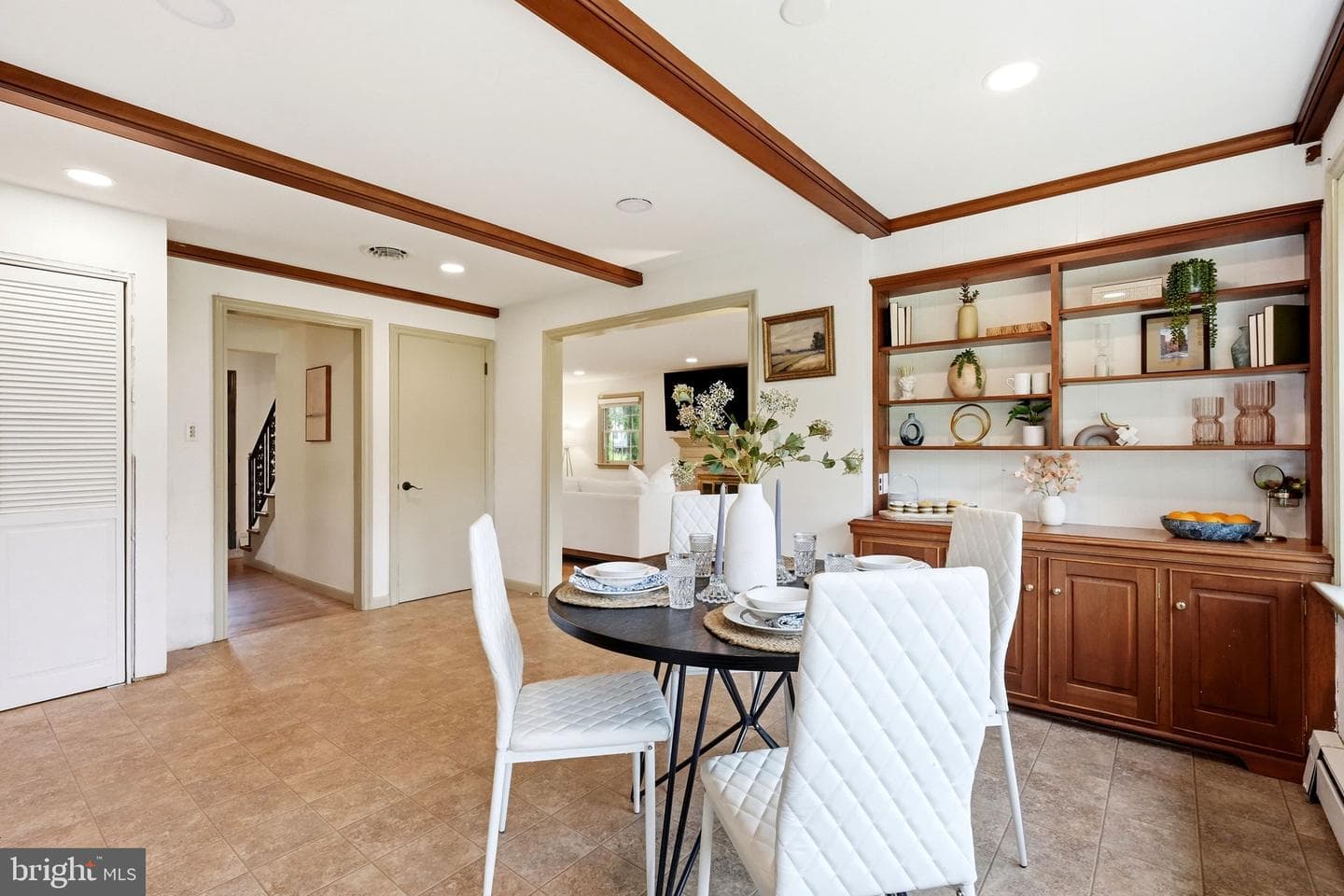 1555 Mission Road photo 42