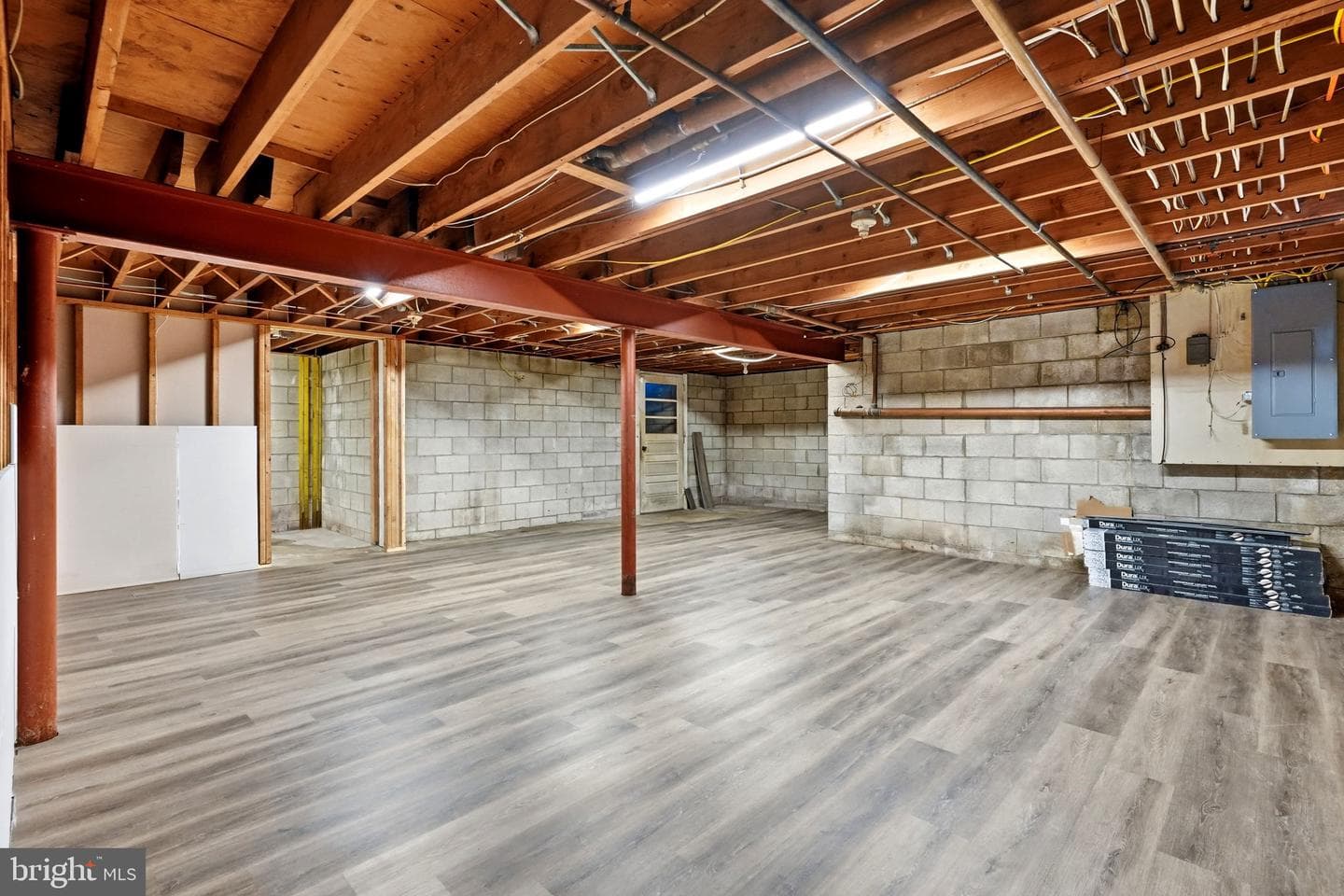 1555 Mission Road photo 68