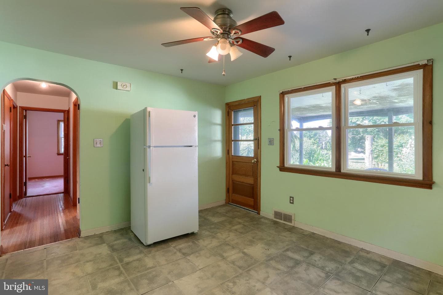 6370 Sundra Drive photo 11