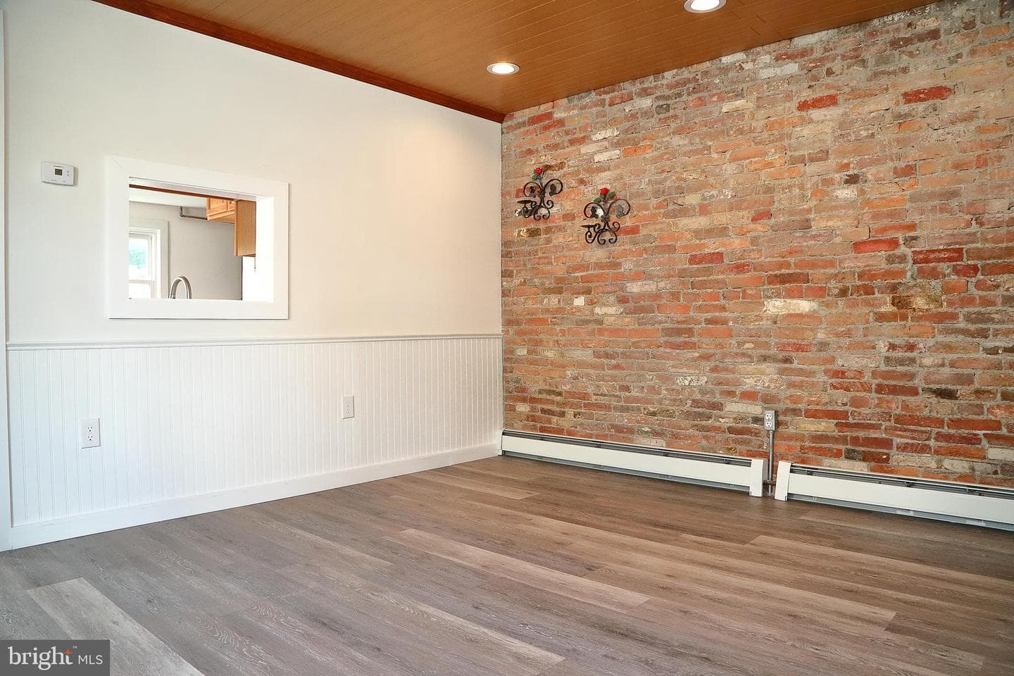 157 S Wolf Street photo 5