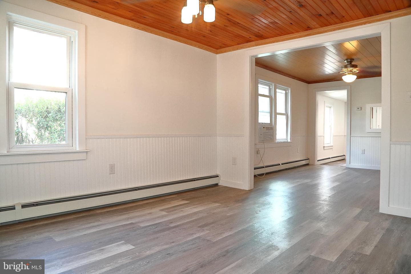 157 S Wolf Street photo 6