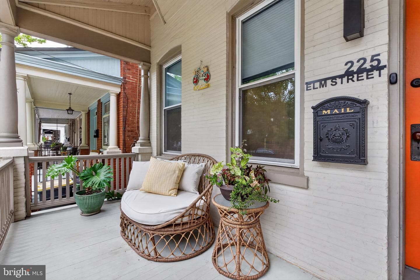 225 Elm Street photo 2