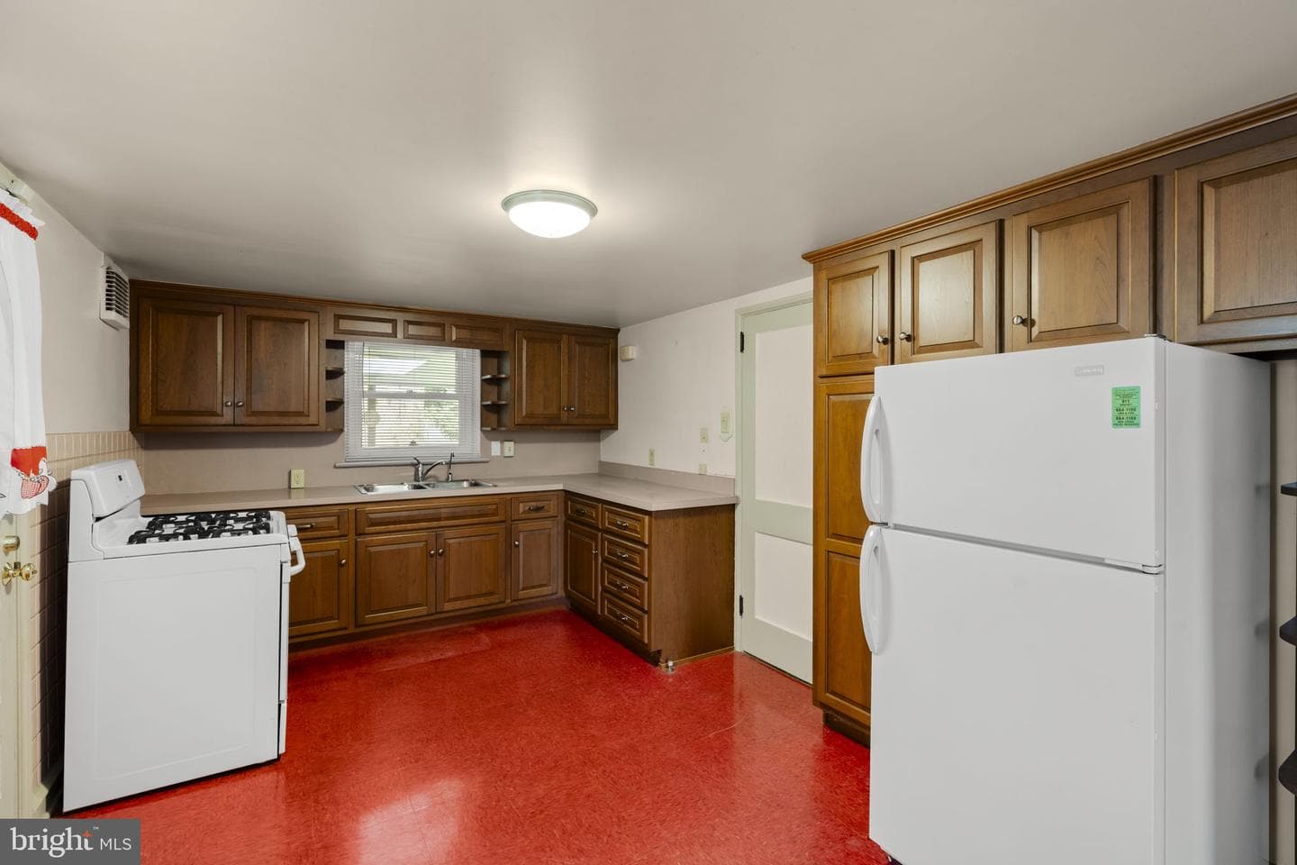 1612 Ridgeview Avenue photo 6