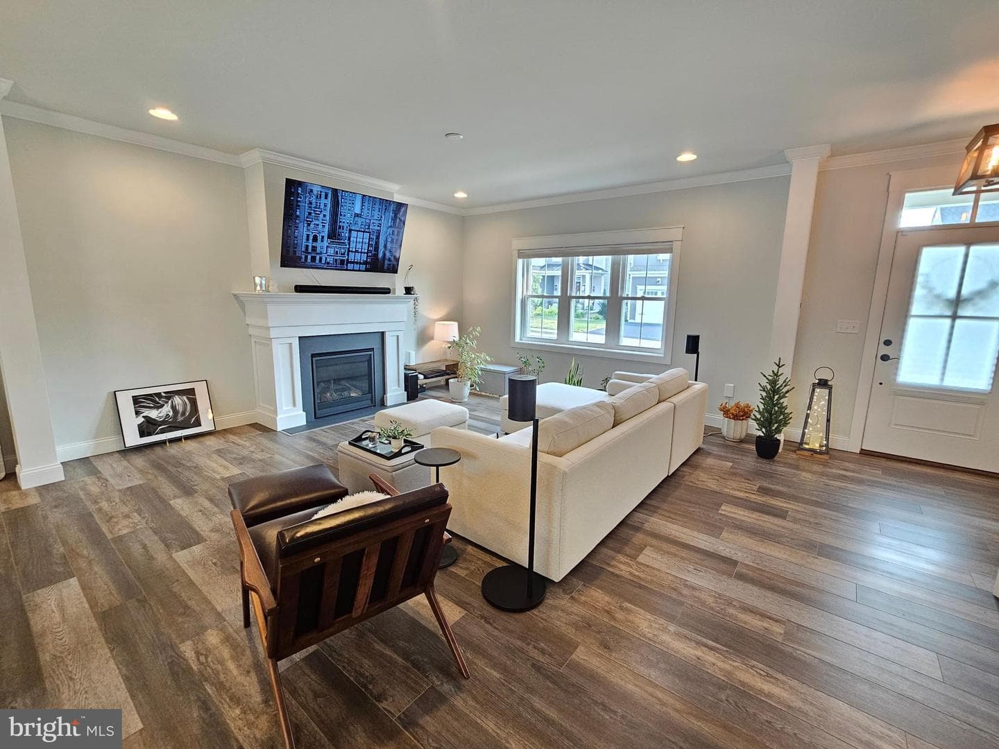 1855 Emerald Way photo 11