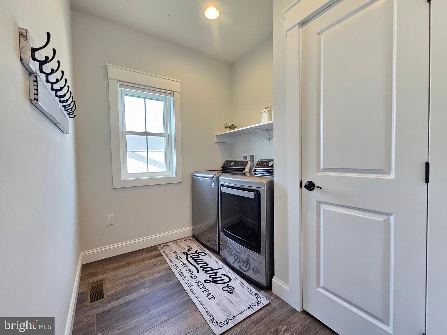 1855 Emerald Way photo 25