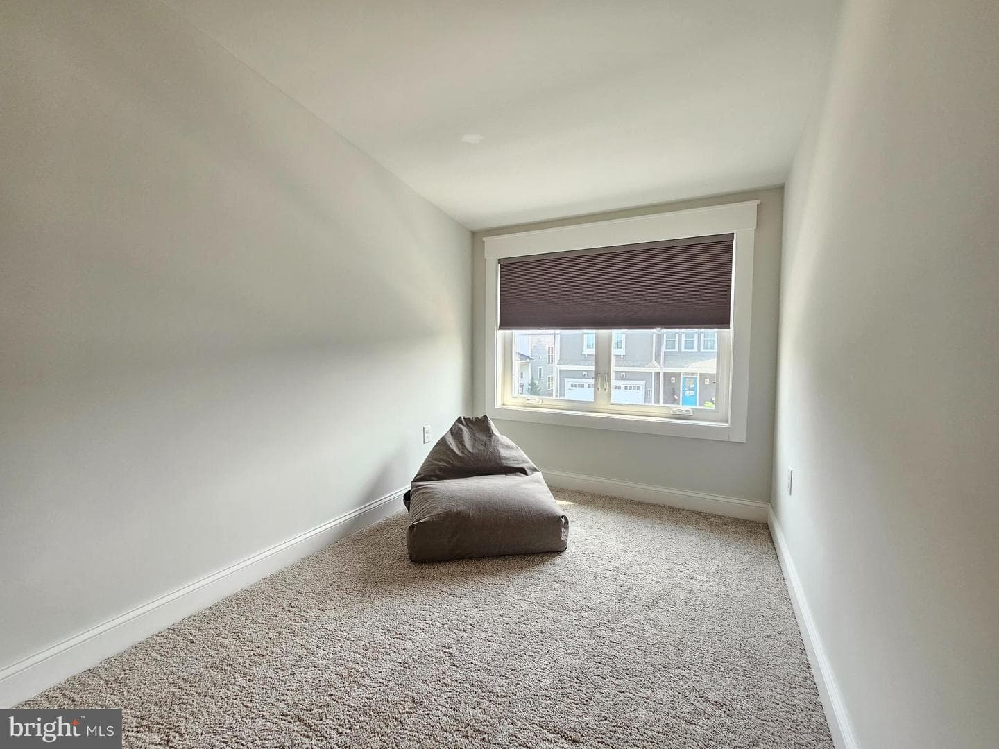 1855 Emerald Way photo 31