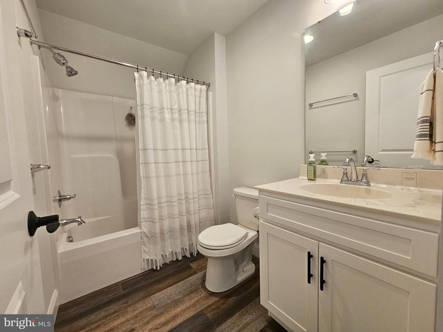 1855 Emerald Way photo 32