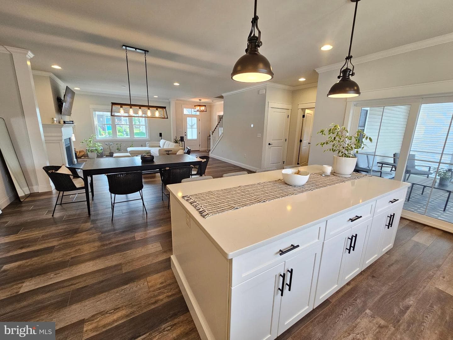 1855 Emerald Way photo 8