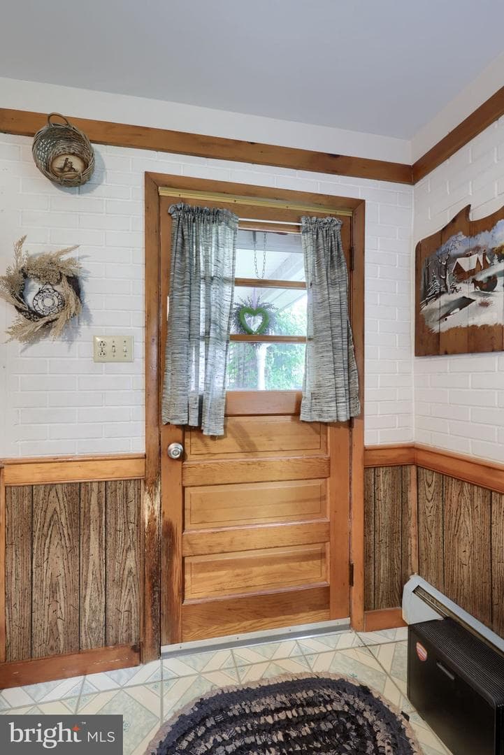 945 Maple Street photo 7