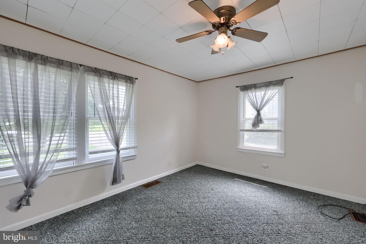 138 Crest Avenue photo 15