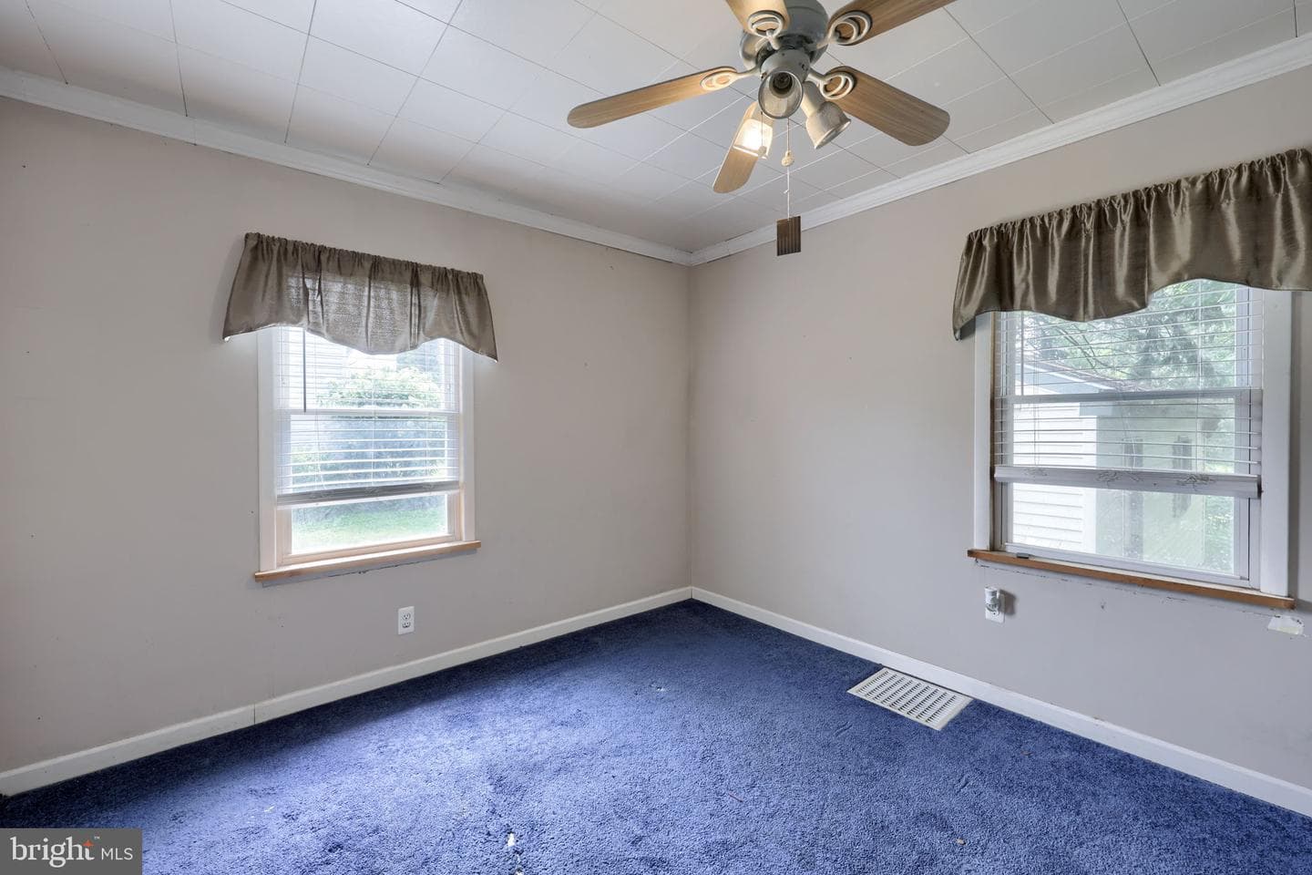 138 Crest Avenue photo 16