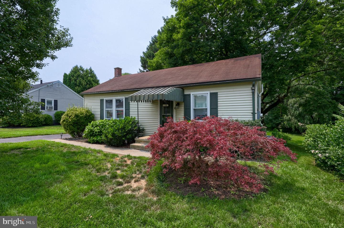 138 Crest Avenue photo 2