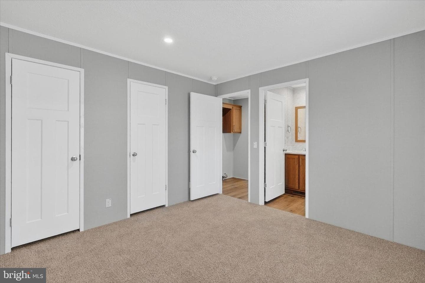 77 Circle Drive photo 19