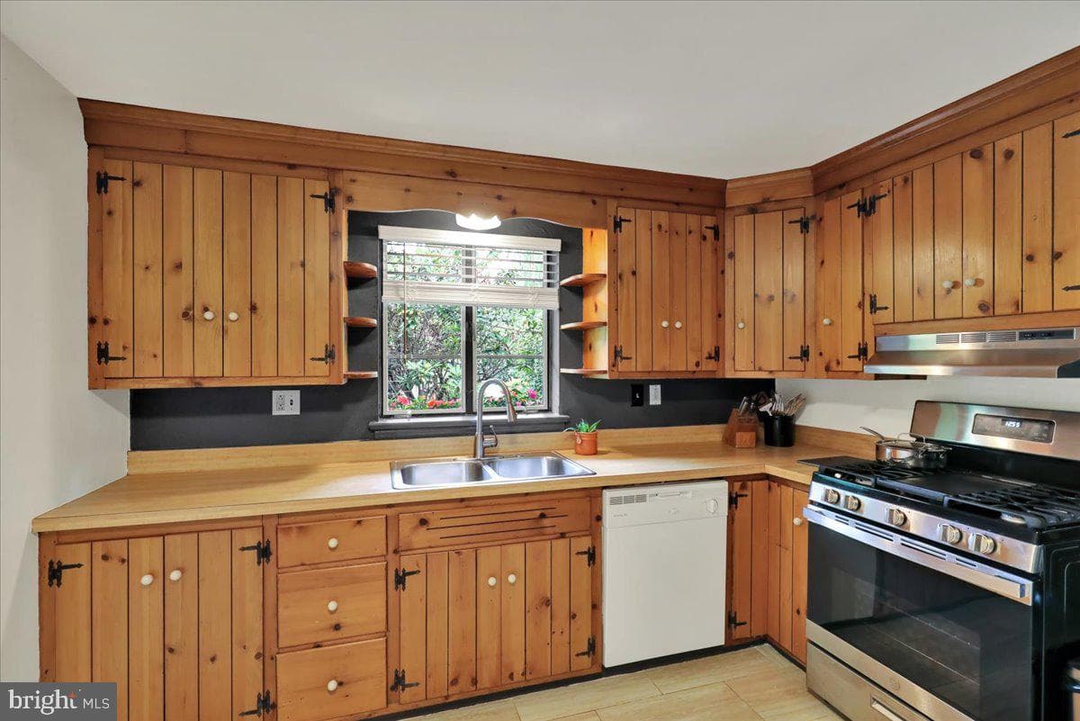 16 Jackson Drive photo 15