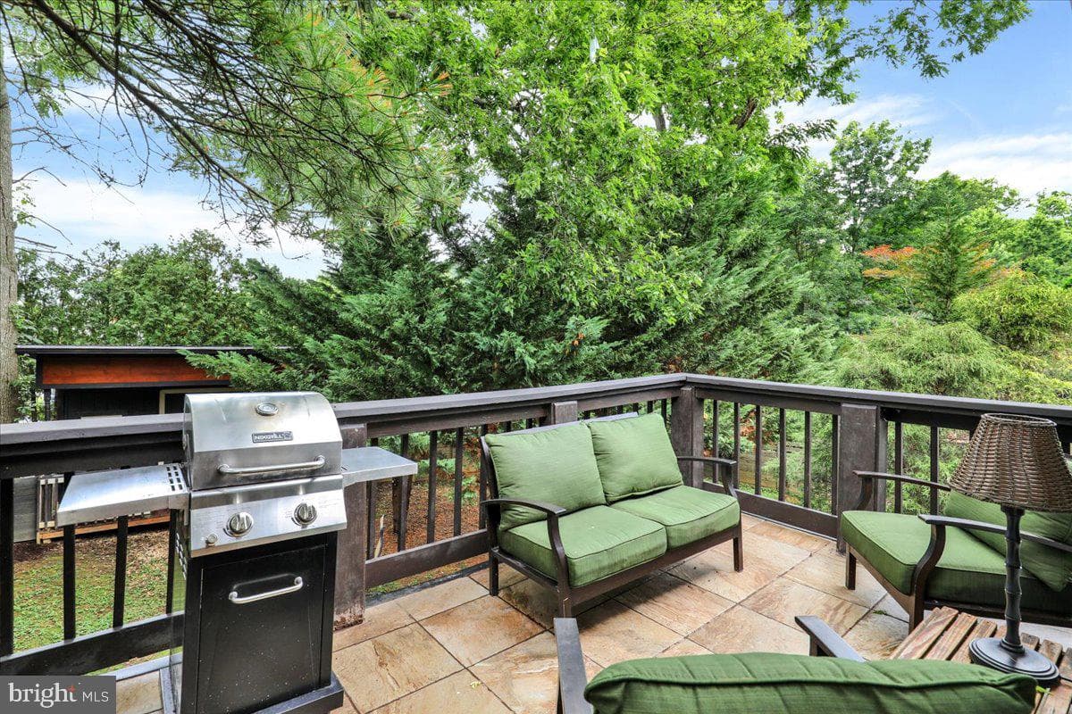 16 Jackson Drive photo 23