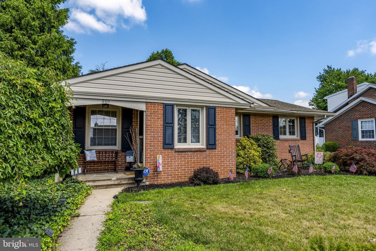 201 Hillcrest Road photo 40