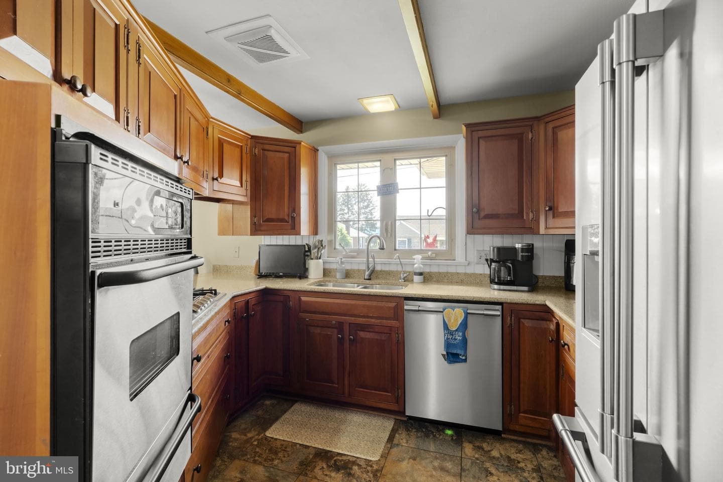 201 Hillcrest Road photo 7
