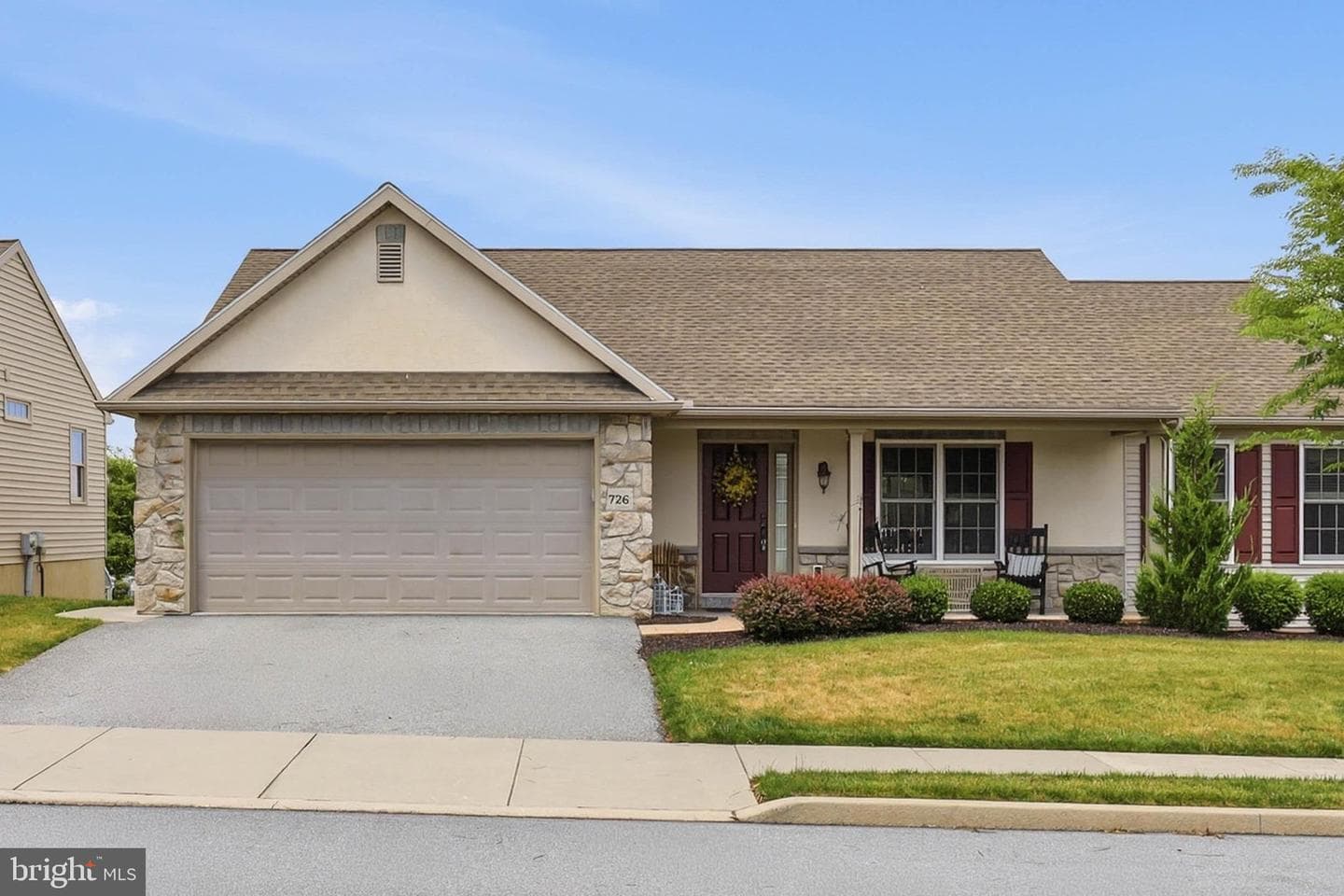 726 Heather Ridge photo 1