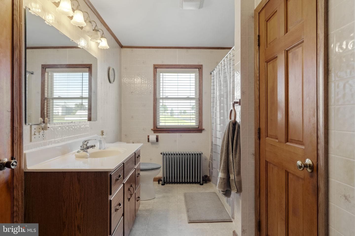 680 N Railroad Avenue photo 43
