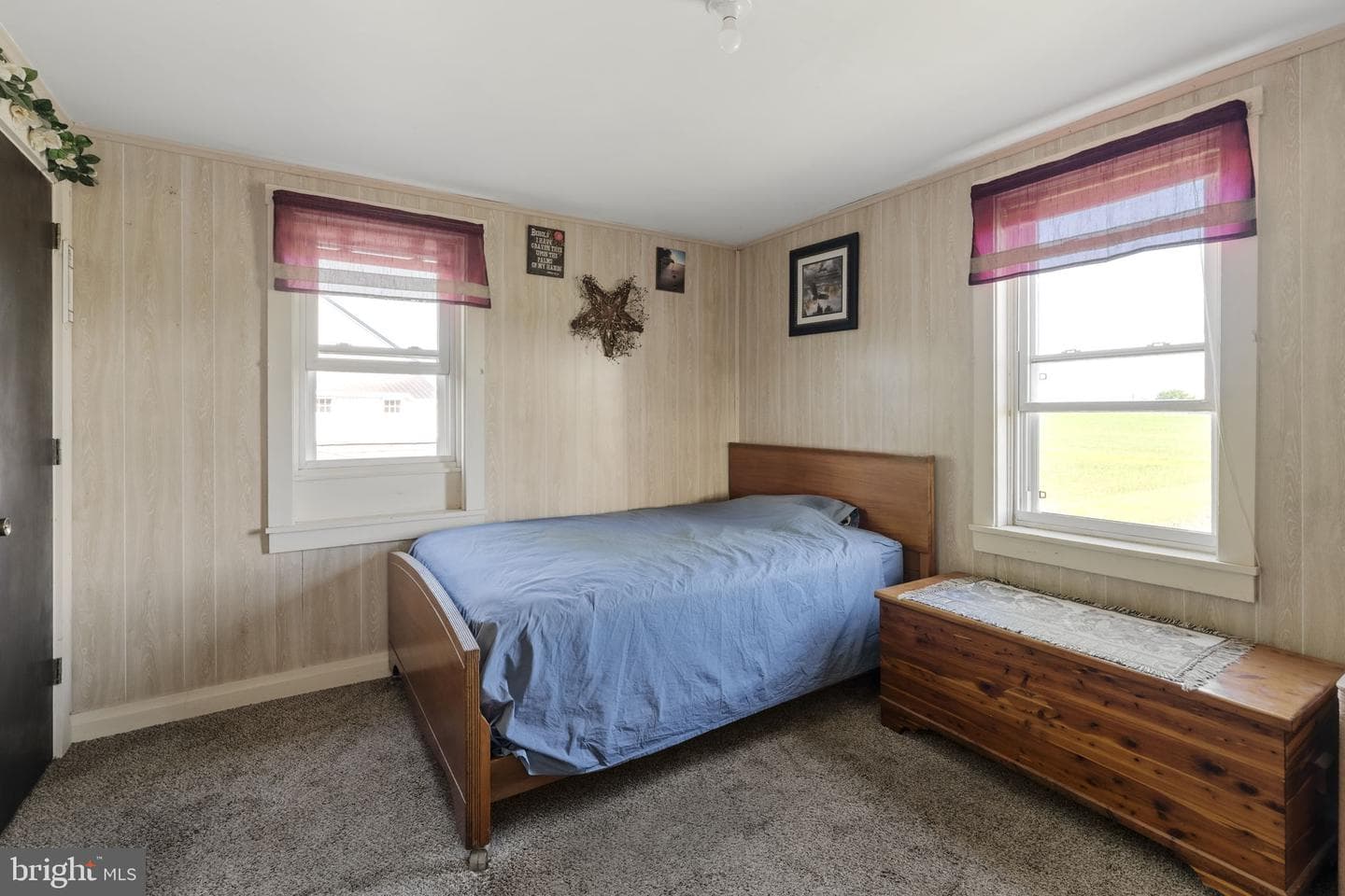680 N Railroad Avenue photo 51