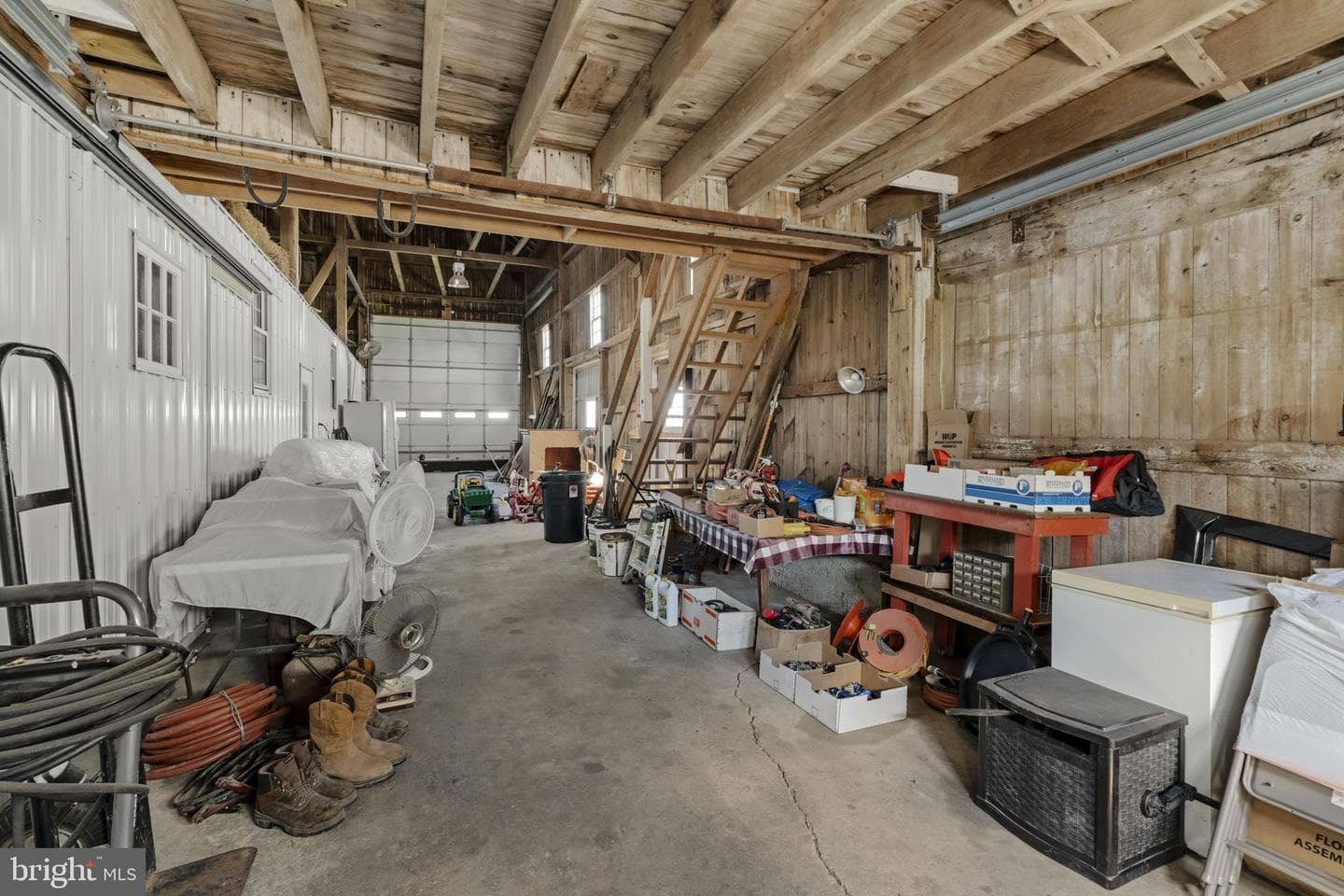 680 N Railroad Avenue photo 69