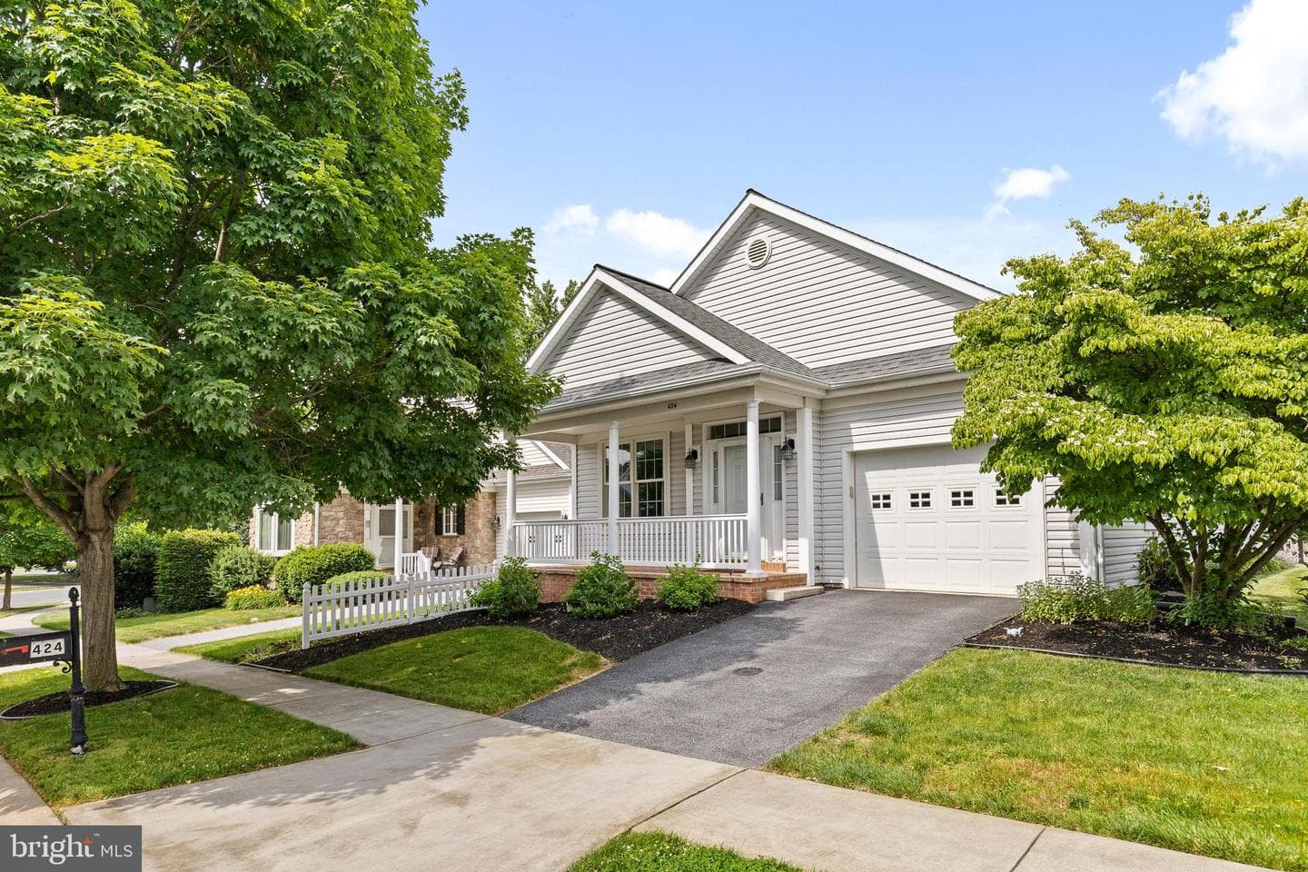 424 Haymarket Lane photo 3