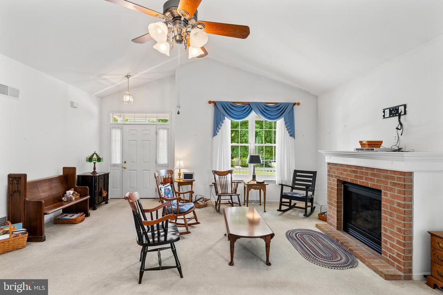 424 Haymarket Lane photo 4