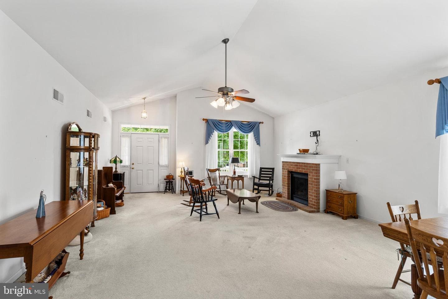 424 Haymarket Lane photo 6