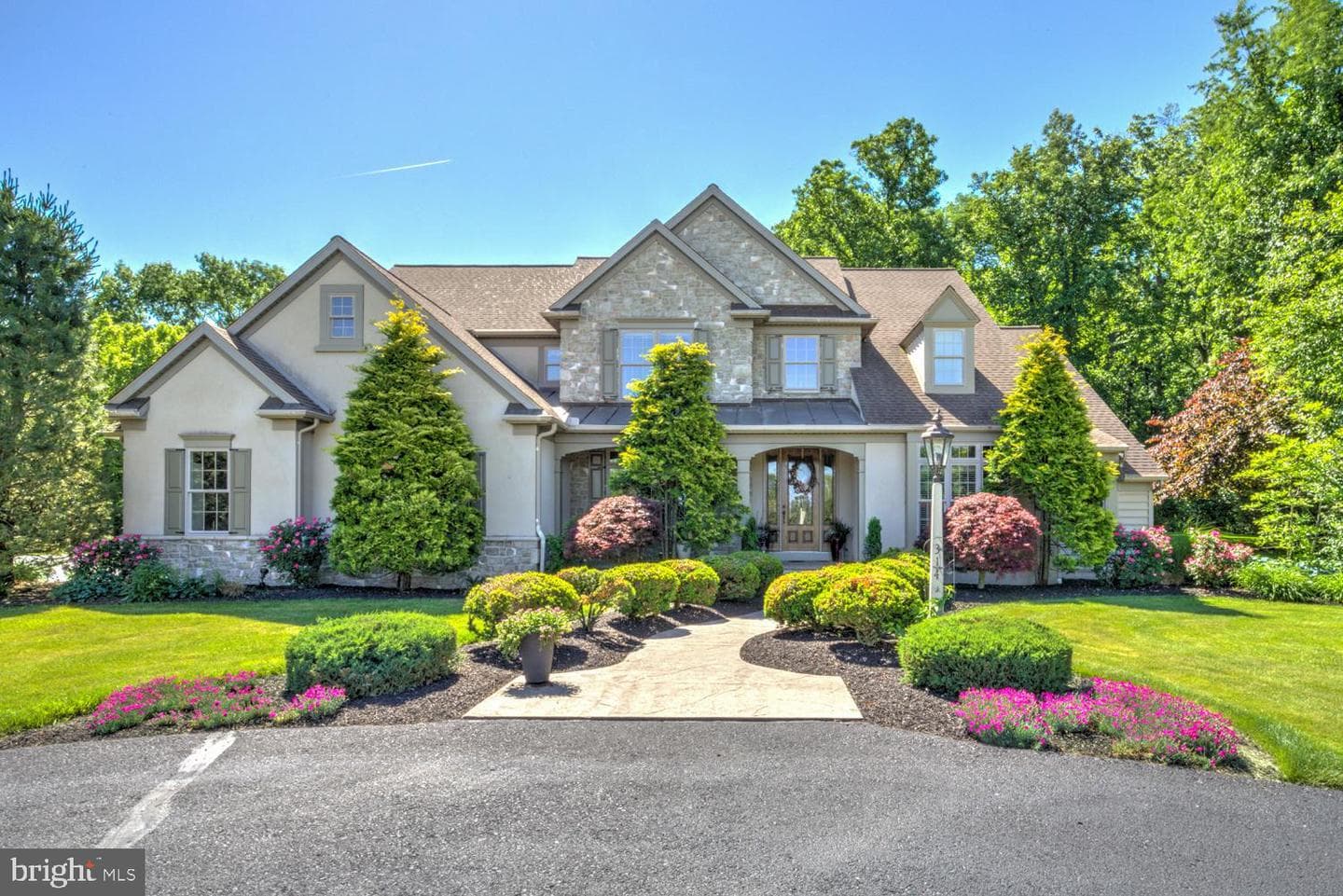 314 Deerfield Drive photo 3