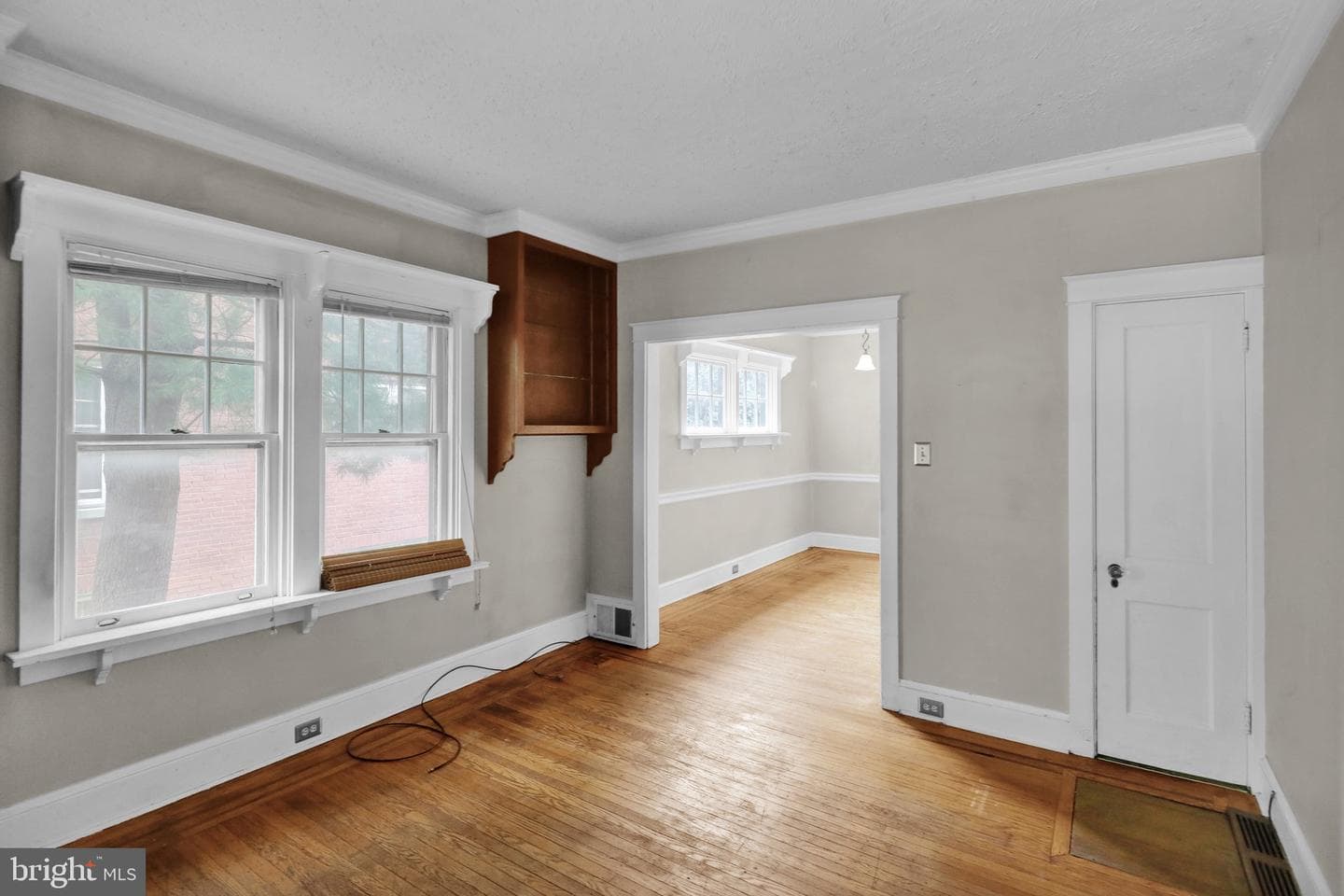 1194 Elm Avenue photo 8
