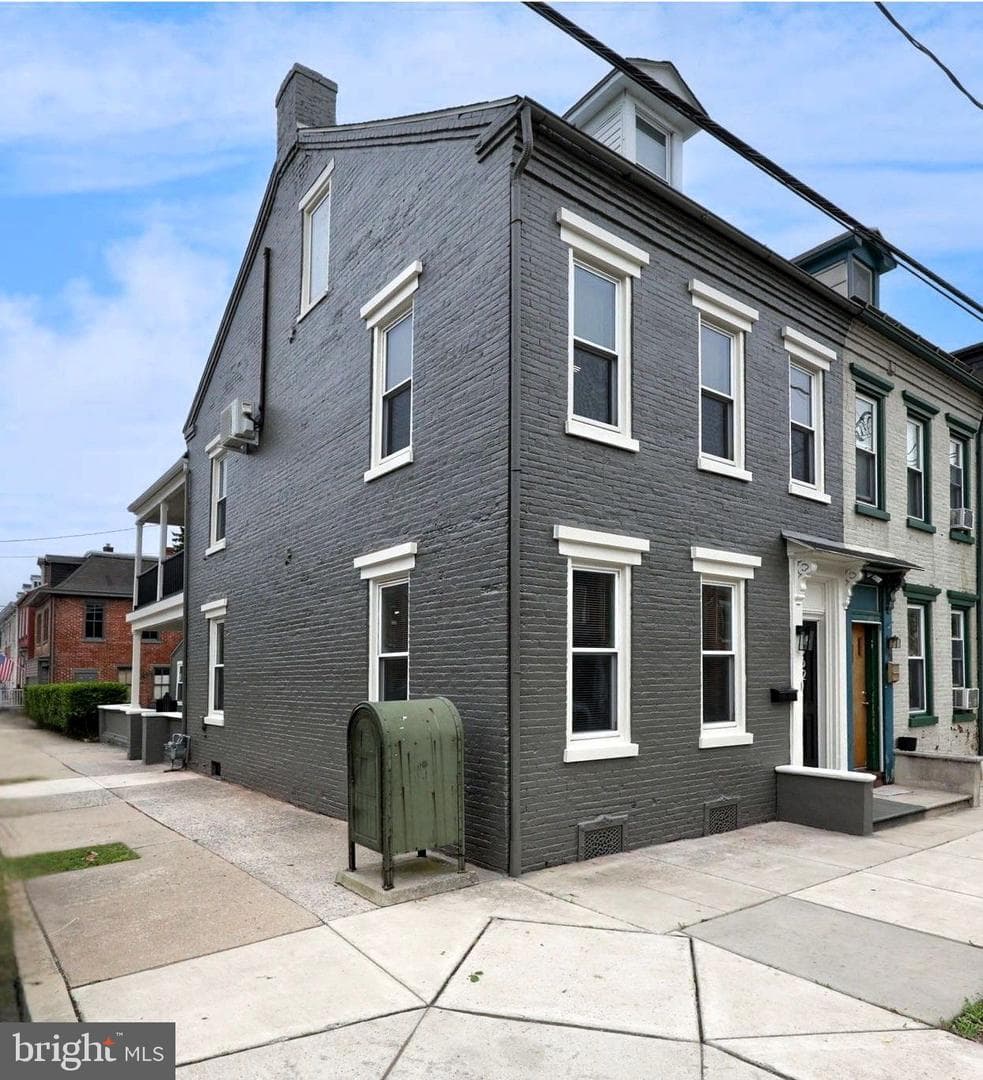 662 Walnut Street, Columbia