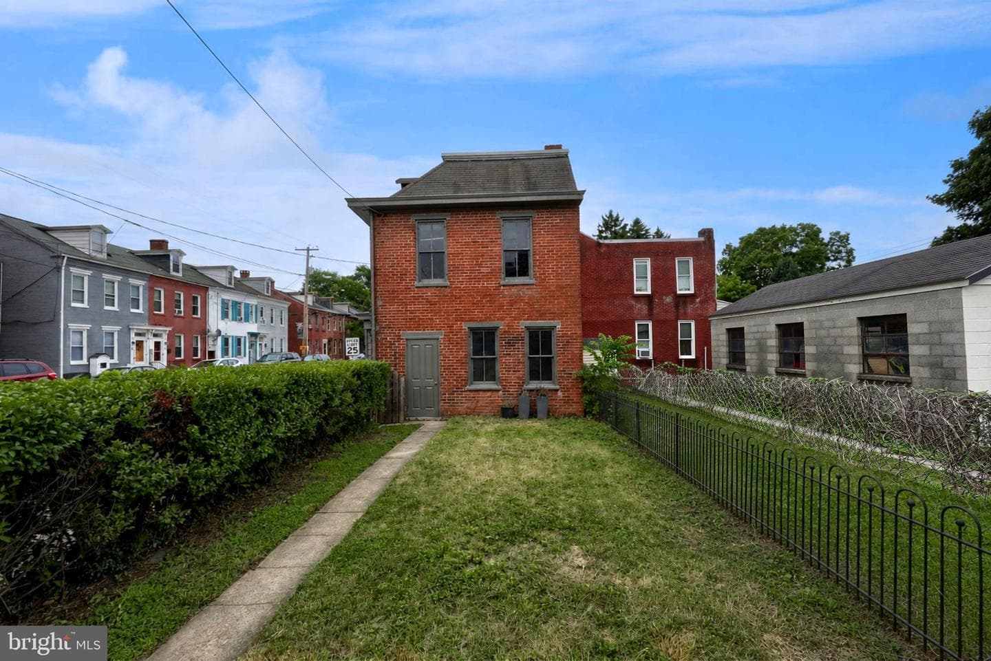 662 Walnut Street photo 34
