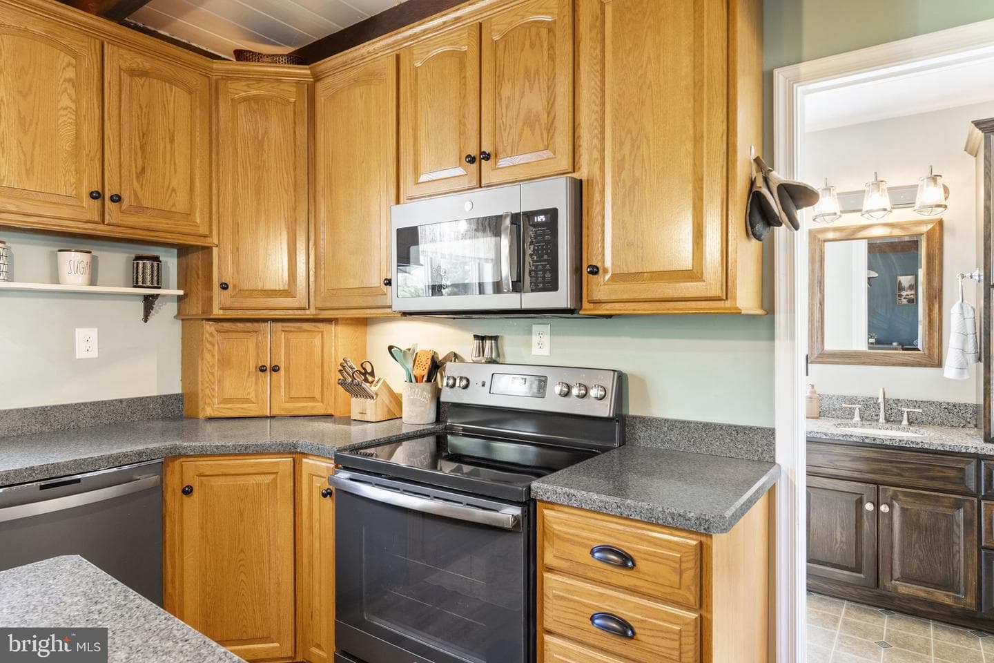 50 Saddler Drive photo 16