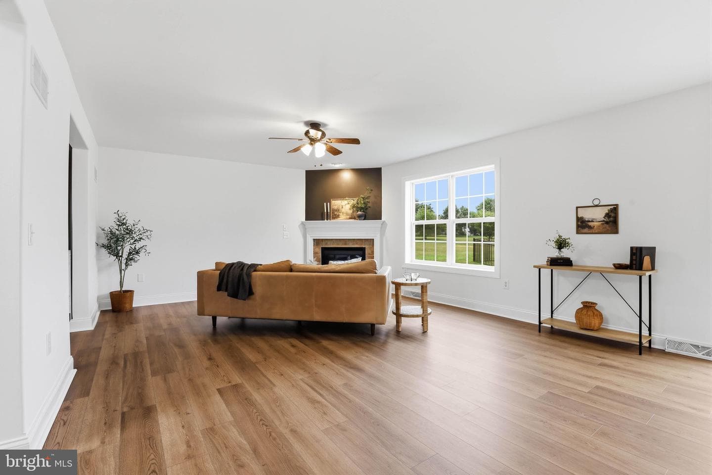 125 Woodmeadow Drive photo 11