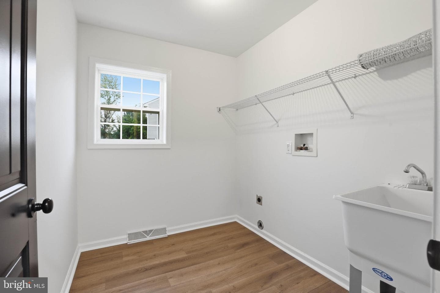 125 Woodmeadow Drive photo 16