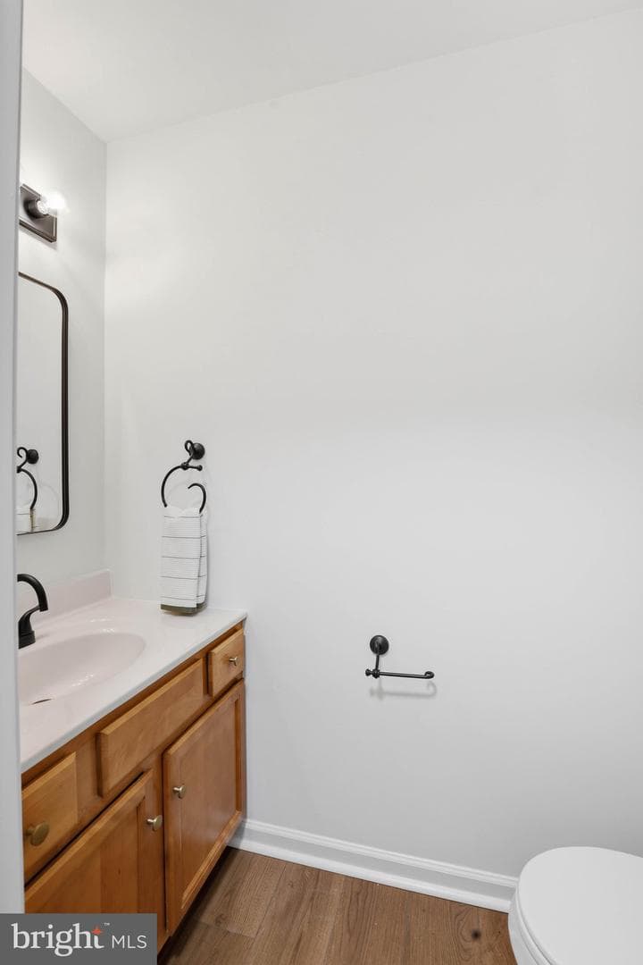 125 Woodmeadow Drive photo 17