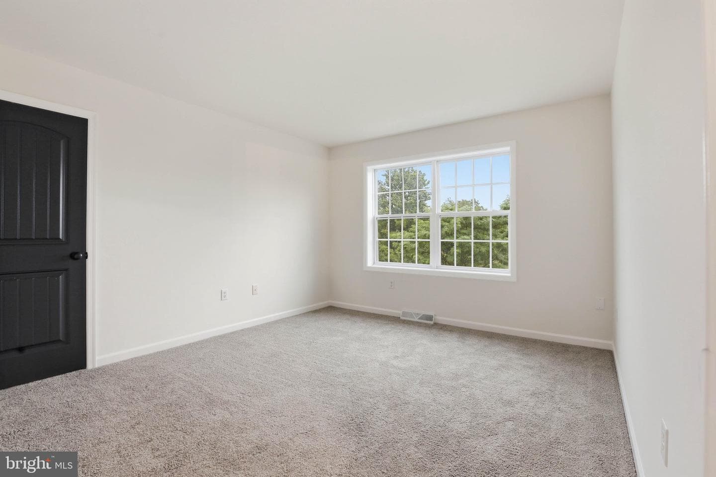 125 Woodmeadow Drive photo 27