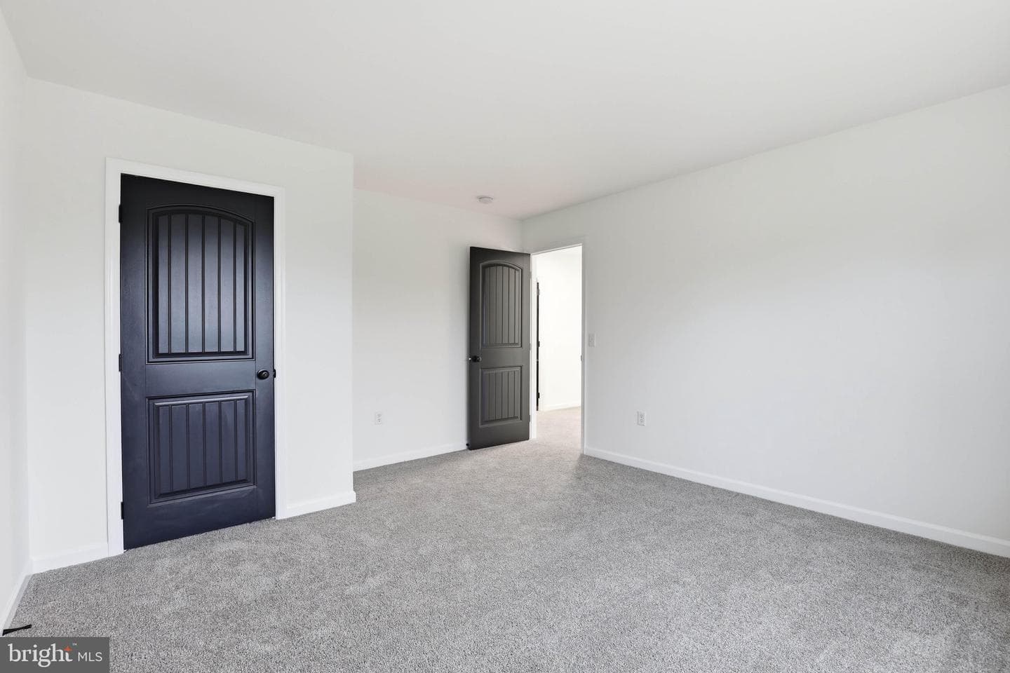 125 Woodmeadow Drive photo 30