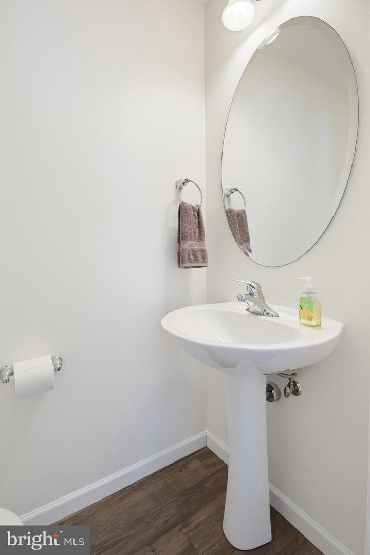 307 Cabot Circle photo 13