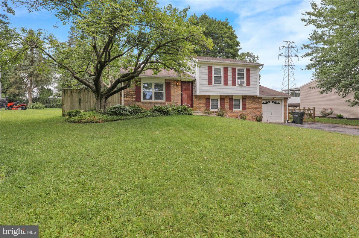 105 Autumn Drive photo 4