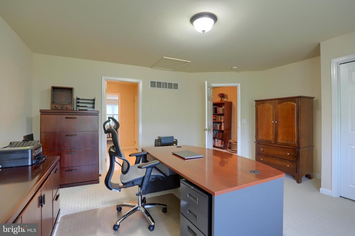 320 Ashley Drive photo 22