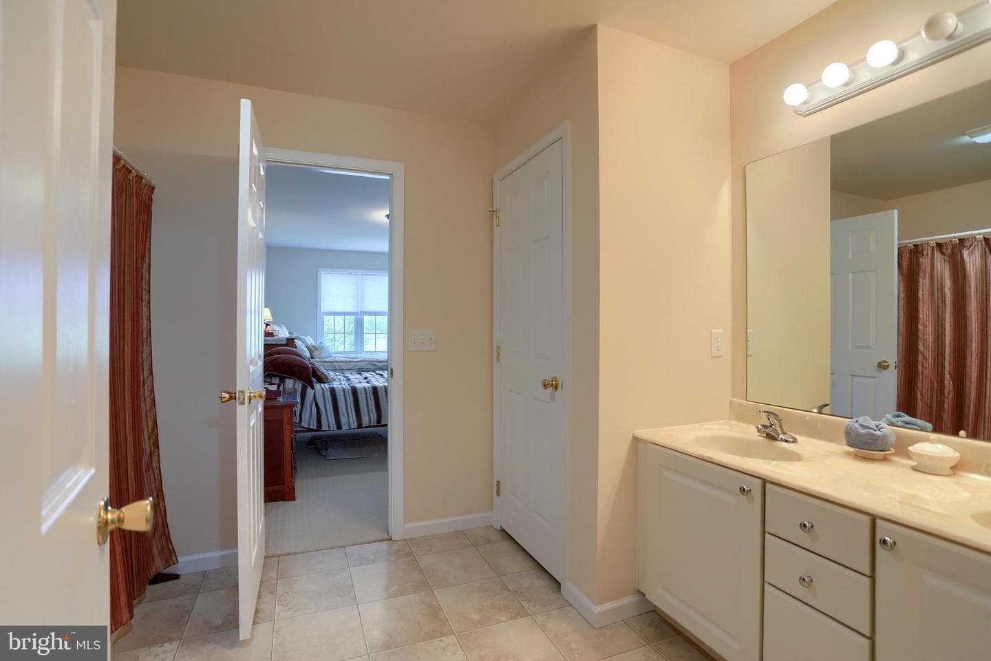 320 Ashley Drive photo 24