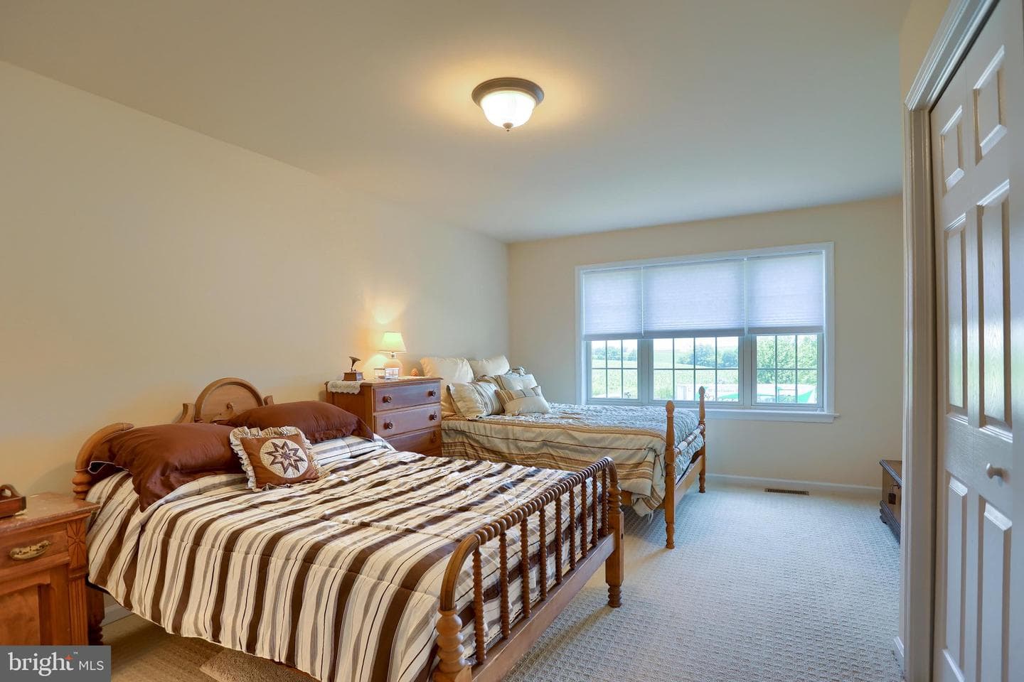 320 Ashley Drive photo 29