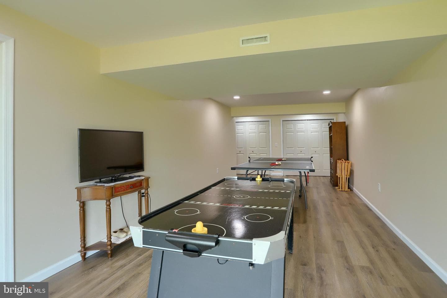 320 Ashley Drive photo 41