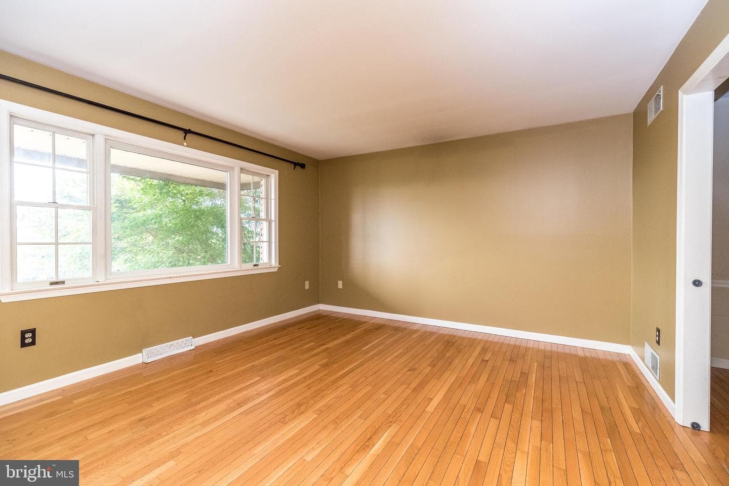 1328 Edgewood Drive photo 12