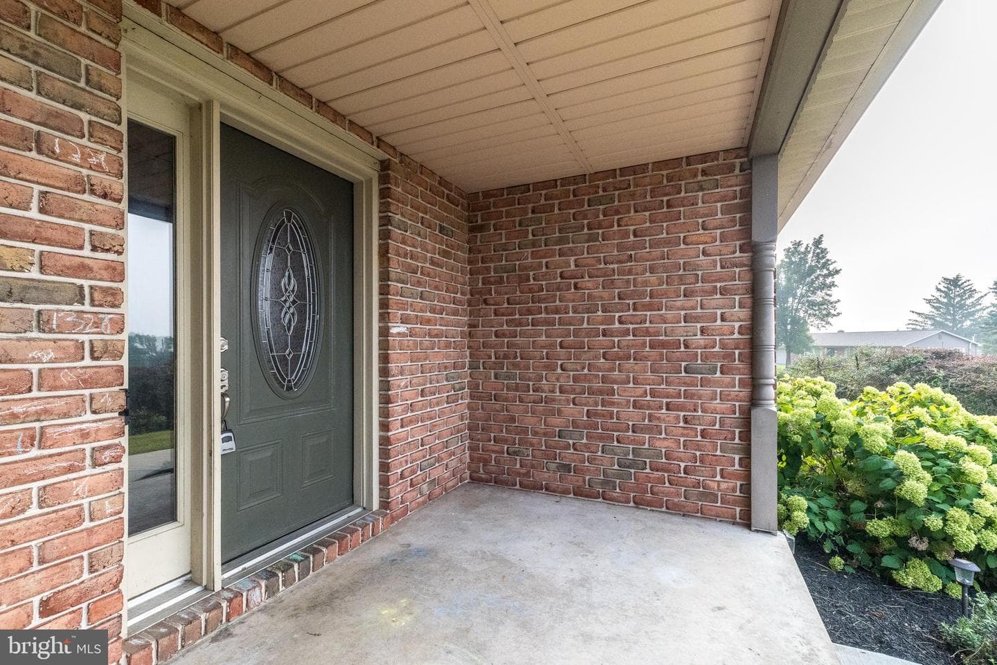 1328 Edgewood Drive photo 6