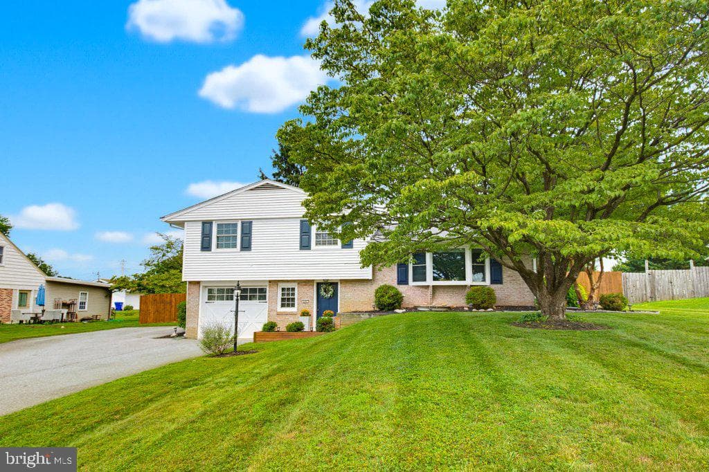 107 E Penn Grant Road photo 2